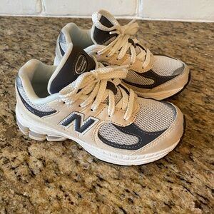 New Balance Tennis Shoes